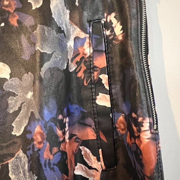 ZARA Floral Printed Faux Leather Effect A-Line High Waist Skirt 7418/041 Small - Picture 7 of 10